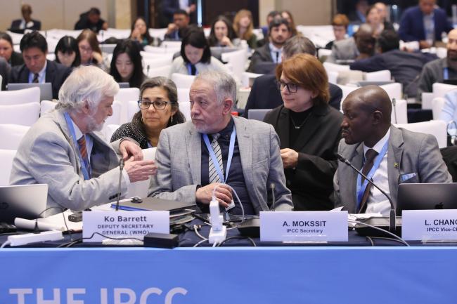 IPCC Chair Jim Skea, Géninha Lisboa, Executive Assistant to the IPCC Chair, IPCC Secretary Abdalah Mokssit, IPCC Deputy Secretary Ermira Fida, and IPCC Vice-Chair Ladislaus Chang’a
