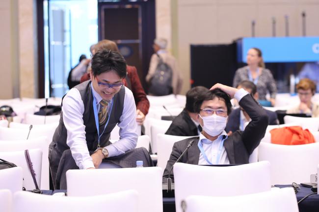Delegates between sessions 