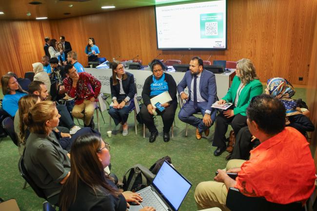 Participants work in groups 