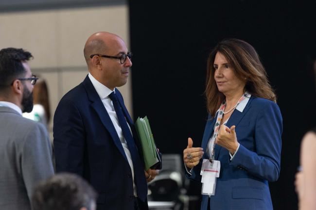 Simon Stiell, UNFCCC Executive Secretary, speaks with Ana Toni, COP 30 Executive Director