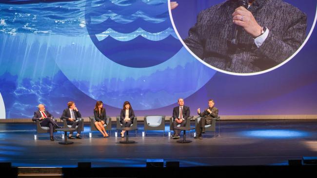 View of the panel on Shipping Mitigation and Decarbonation 