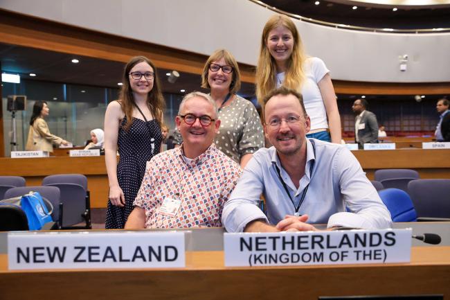 Delegates from New Zealand and the Netherlands 