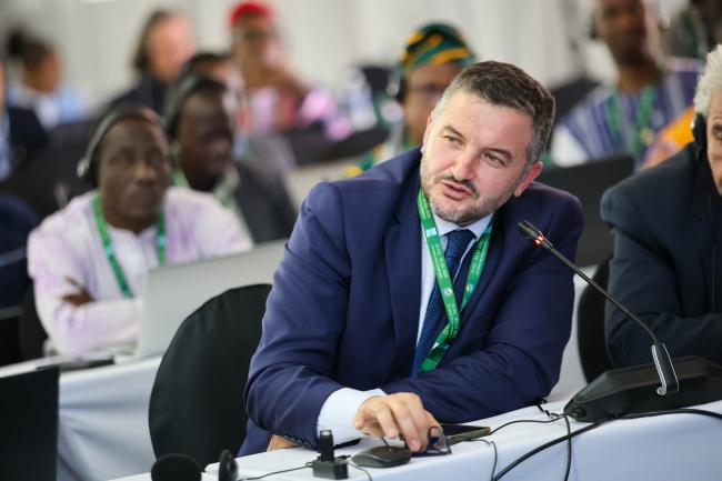 Hakim Bouaziz, Algeria