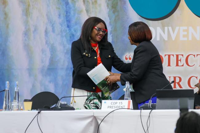 Musonda Mumba, Secretary General, Convention on Wetlands, and Evelyn Ndlovu, Minister of Environment, Water and Climate, Zimbabwe, and COP15 President