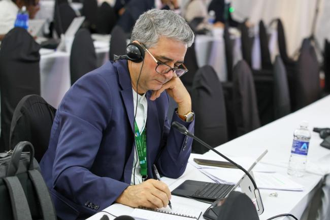Amir Akhlaghi, Iran