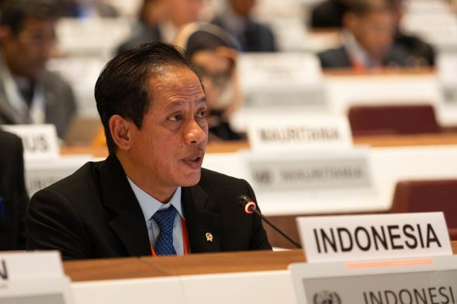 Hanif Faisol Nurofiq, Minister of Environment, Indonesia