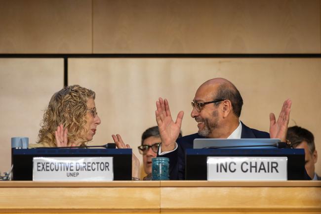 Inger Andersen, Executive Director, UNEP, and INC Chair Luis Vayas Valdivieso, Ecuador