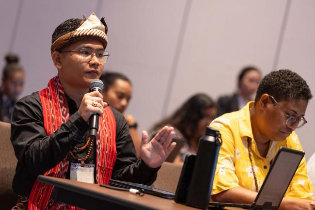 Participants ask questions as part of the interactive element