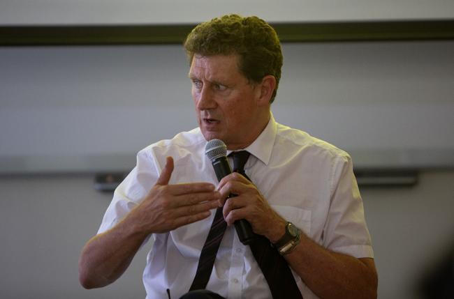 1 Eamon Ryan, Former Minister for the Environment, Climate, CommunicaIons and Transport, Ireland - EnergyNow-SDG7 - 24Sep2025