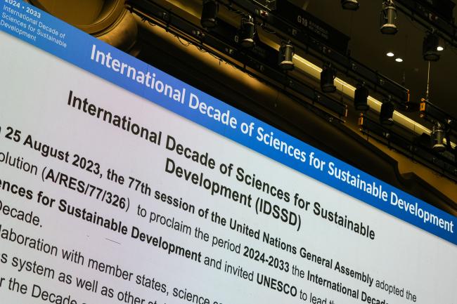 Session 2 – Biodiversity, science and education 