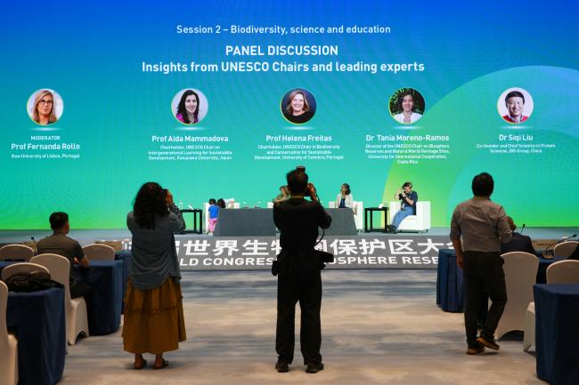 Session 2 – Biodiversity, science and education 
