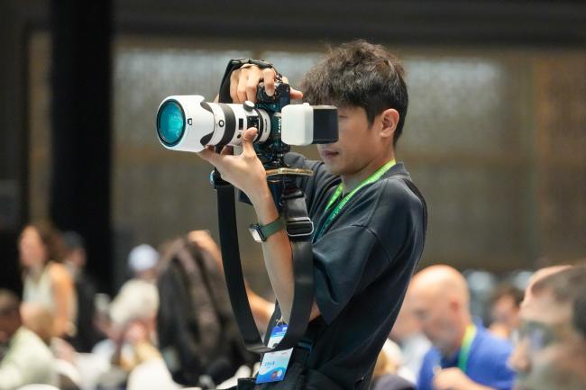 Phographer at the venue