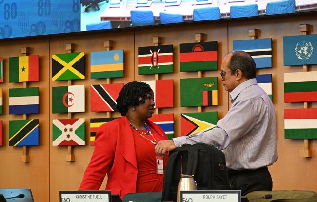 CRC Chair Gwayi discusses progress with Co-Executive Secretary Rolph Payet -CRC21- 25Sep2025