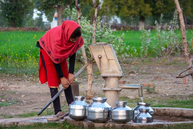 Water hand pump