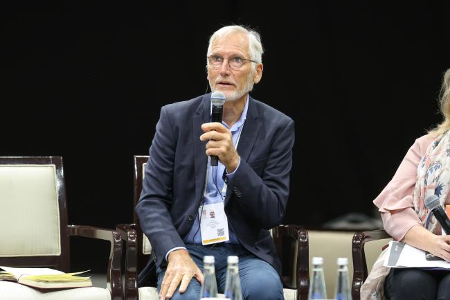 Peter Michael Cochrane, IUCN Council