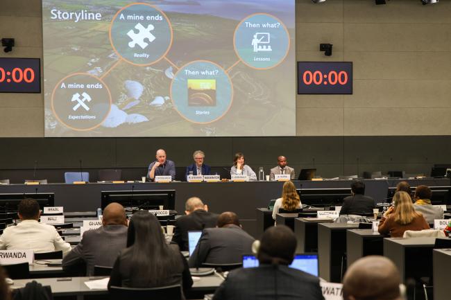 View of the panel during session 7 
