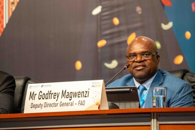 Godfrey Magwenzi_ITPGRFA_GB11_24th_AndresC-200880