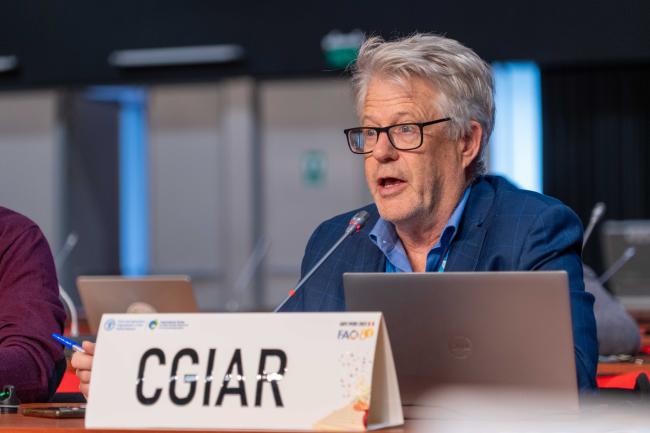 Michael Halewood, CGIAR_ITPGRFA_GB11_26th_AndresC-101912