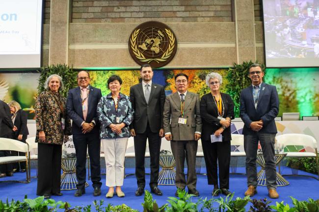 Family photo at the end of the session