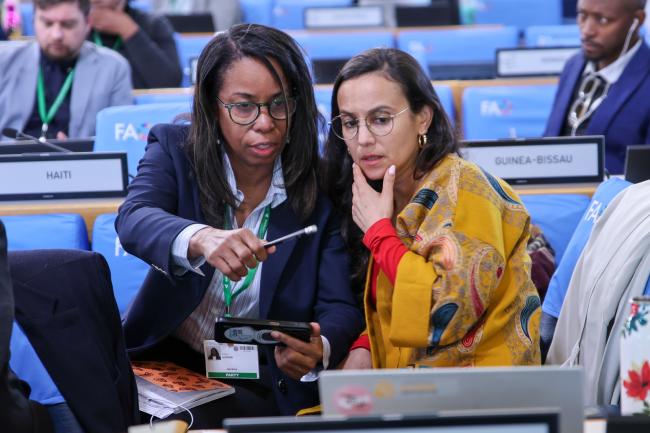 Gillian Guthrie, Jamaica, and Paulina Stowhas, Chile