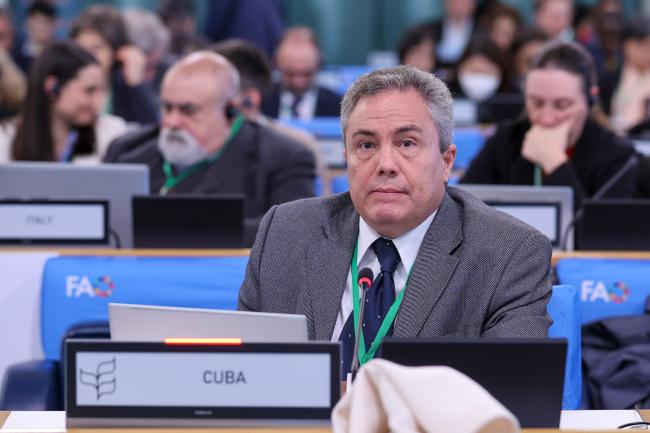 Hector Conde Almeida, Cuba
