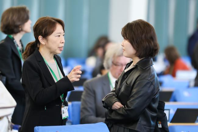 Masami Fukata, Japan, and Ye Wang, China
