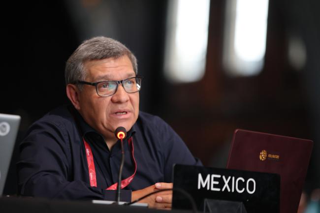 Hesiquio Benítez Díaz, Mexico