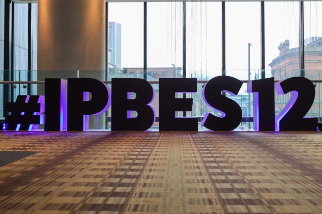 IPBES sign 