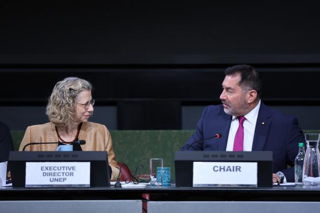 UNEP Executive Director Inger Andersen, with ISP-CWP Chair Osvaldo Patricio Álvarez Pérez, Chile