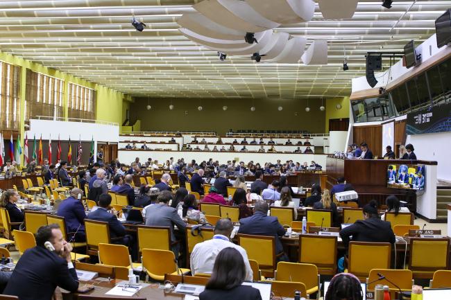 A view of the room during the Council meeting 