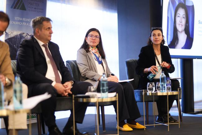 (L-R) Slaven Radunovic, Minister of Spatial Planning, Urbanism and State Property, Montenegro; Paola Moschella Miloslavich, Director of Glacier Research, Glaciers and Ecosystems Research National Institute (INAIGEM), Peru; and Patricia Breuer Moreno, Co-founder, Mujeres a la Cumbre