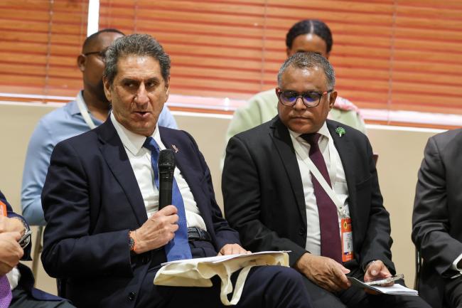 Francesco La Camera, Director-General, IRENA, and Amjad Abdulla, Maldives