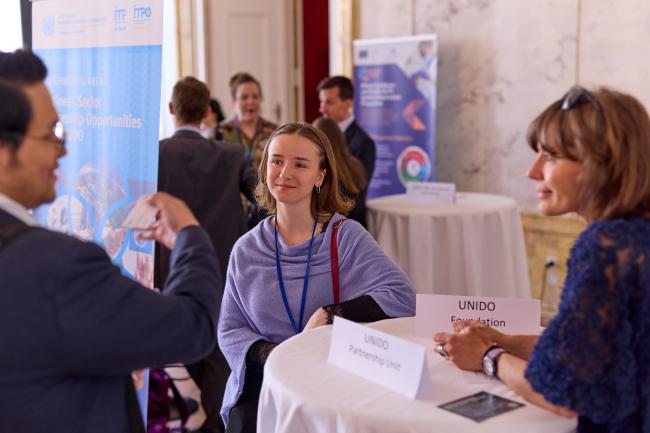 around the venue5_Plenary room_ViennaEnergyForum_9April26