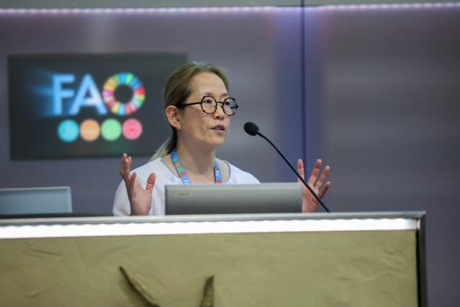 Makiko Taguchi, Agricultural Officer, FAO, reports back to plenary from the breakout session on crops and horticulture systems 