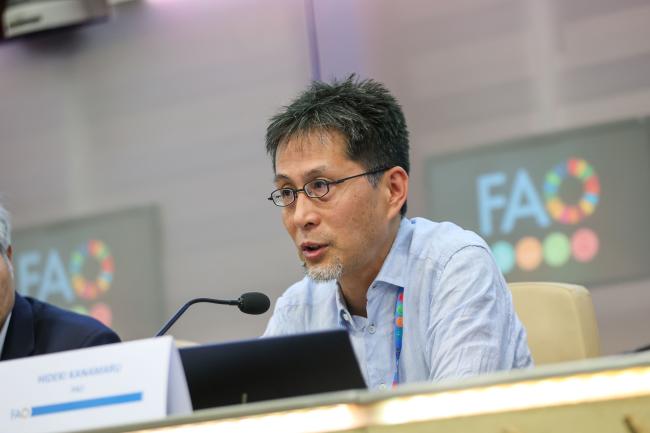 Hideki Kanamaru, Natural Resources Officer, FAO, reports back to plenary from the breakout session on innovation in policy and governance and enhancement in capacity 