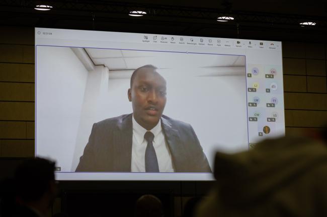 Elie Sebagado, Ministry of Finance and Economic Planning, Rwanda, presents virtually